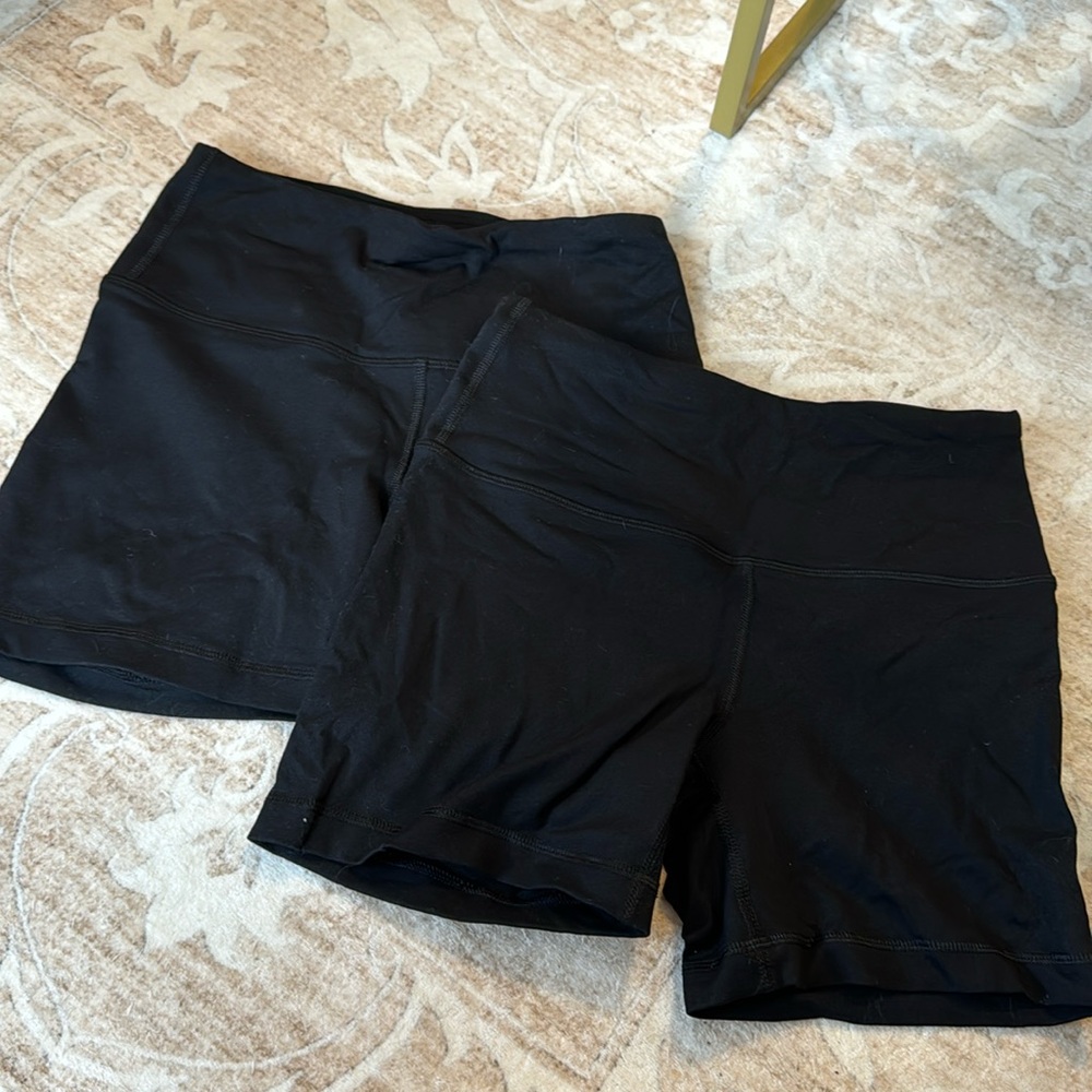 2 pack of 90 degree biker shorts